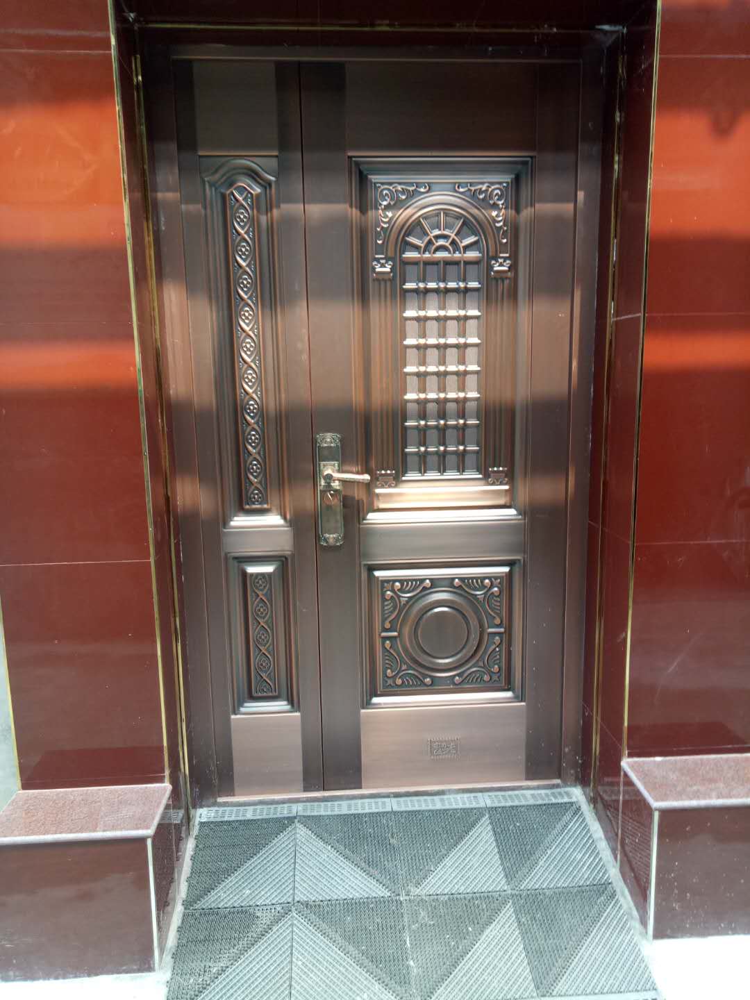 2018年8月12日介休市王氏婦科庭院銅門(mén)案例